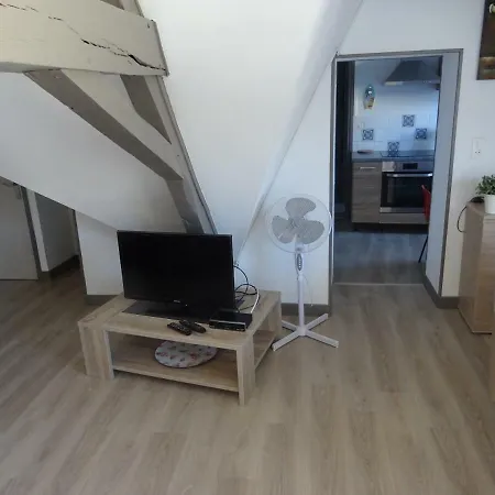 Apartment Coeur De Solrezis Solre-le-Chateau